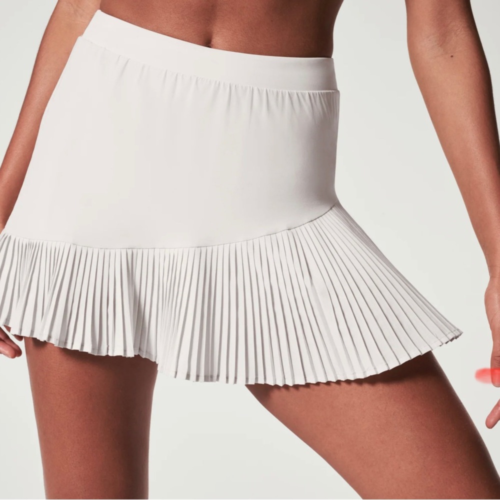 Spanx yes pleats tennis skirt. New in bag. White cloud. Size large